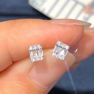18K White Gold Diamond Baguette With Pave Border Inlay Stud Earrings Unisex